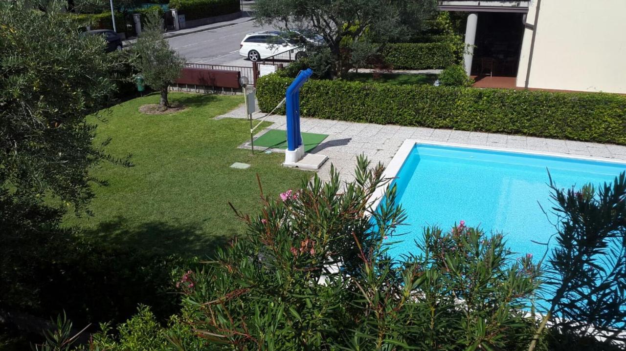 Apartamento de 50 m2 com 1 quarto Sirmione Exterior foto